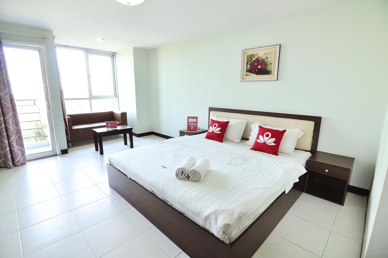 Aryan Suites Hotel Бангкок Екстер'єр фото