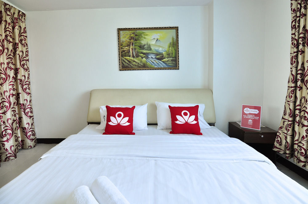 Aryan Suites Hotel Бангкок Екстер'єр фото
